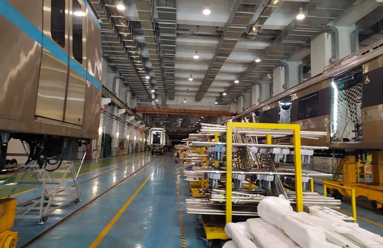 工业内窥镜为深圳地铁风缸检测服务